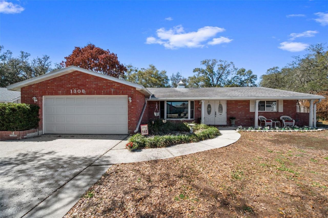 1308 Village Court, Brandon, FL 33511 Main Photo