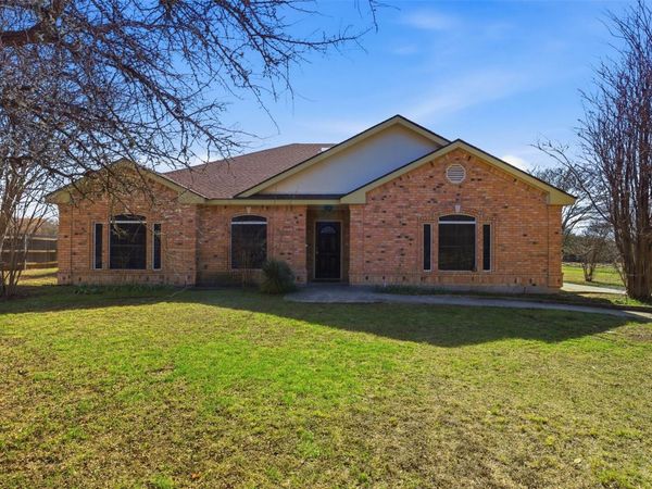 307 Pin Oak CT, Mountain City, TX 78610