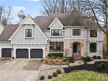 6113 N Mattox Road, Kansas City, MO 64151