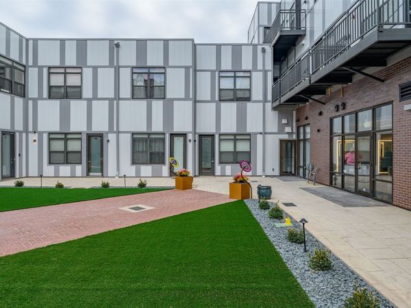 400 E Locust Street, Unit 101, Des Moines, IA 50309