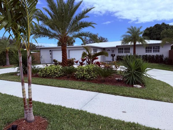 830 6th Street, Lake Park, FL 33403