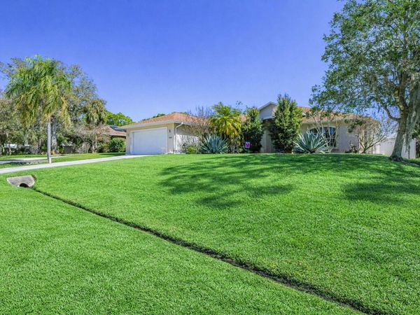 1686 Coral Reef Street, Sebastian, FL 32958