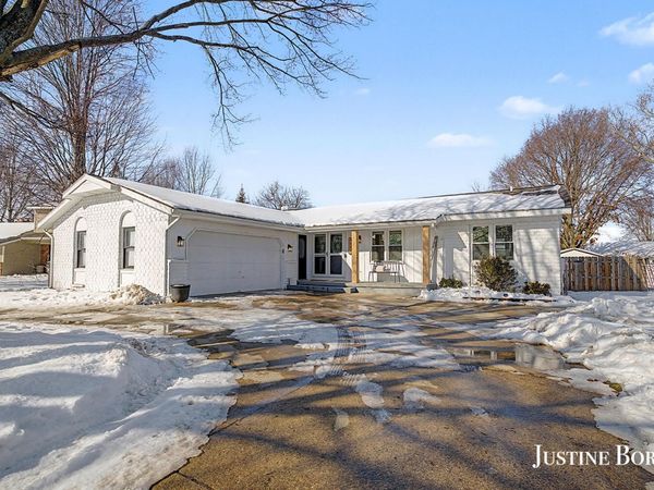 4595 41st Street SW, Grandville, MI 49418