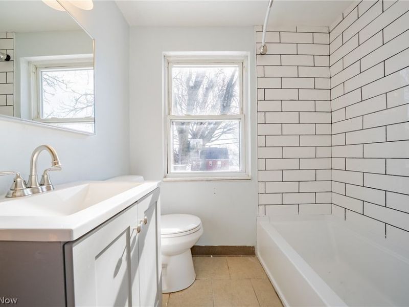 20900 Priday Avenue, Euclid, OH 44123 Photo 17