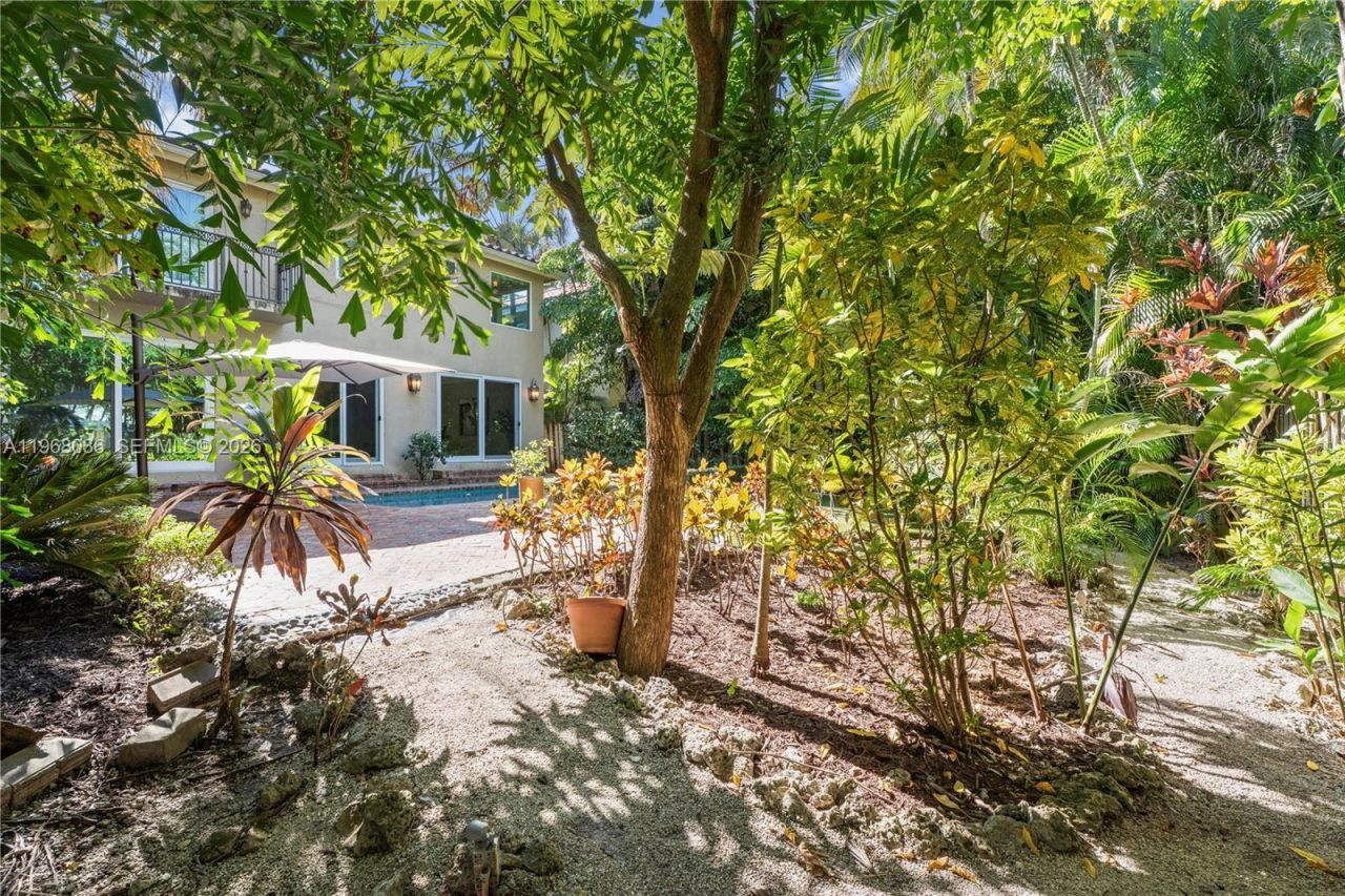 4125 Poinciana Ave, Miami, FL 33133 Photo