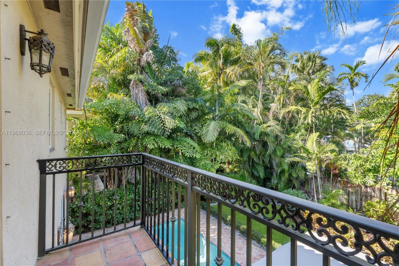 4125 Poinciana Ave, Miami, FL 33133 Photo