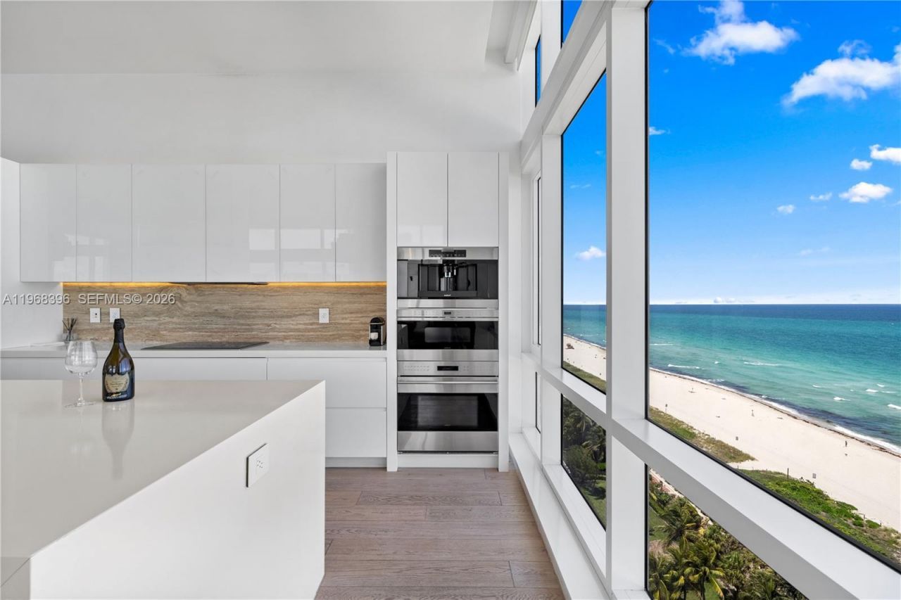 102 24th St, Unit PH-1610, Miami Beach, FL 33139 Photo