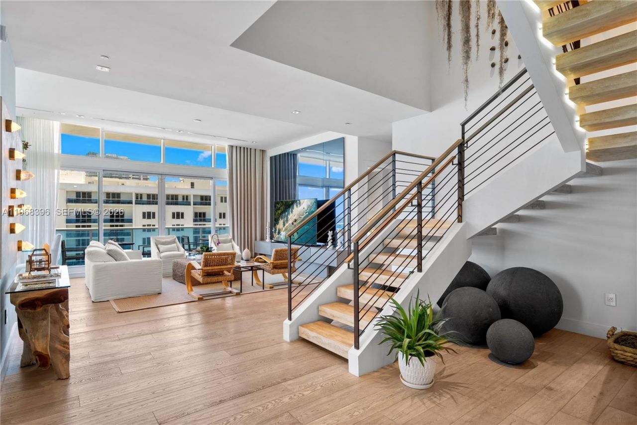 102 24th St , Unit PH-1610, Miami Beach, FL 33139 Photo