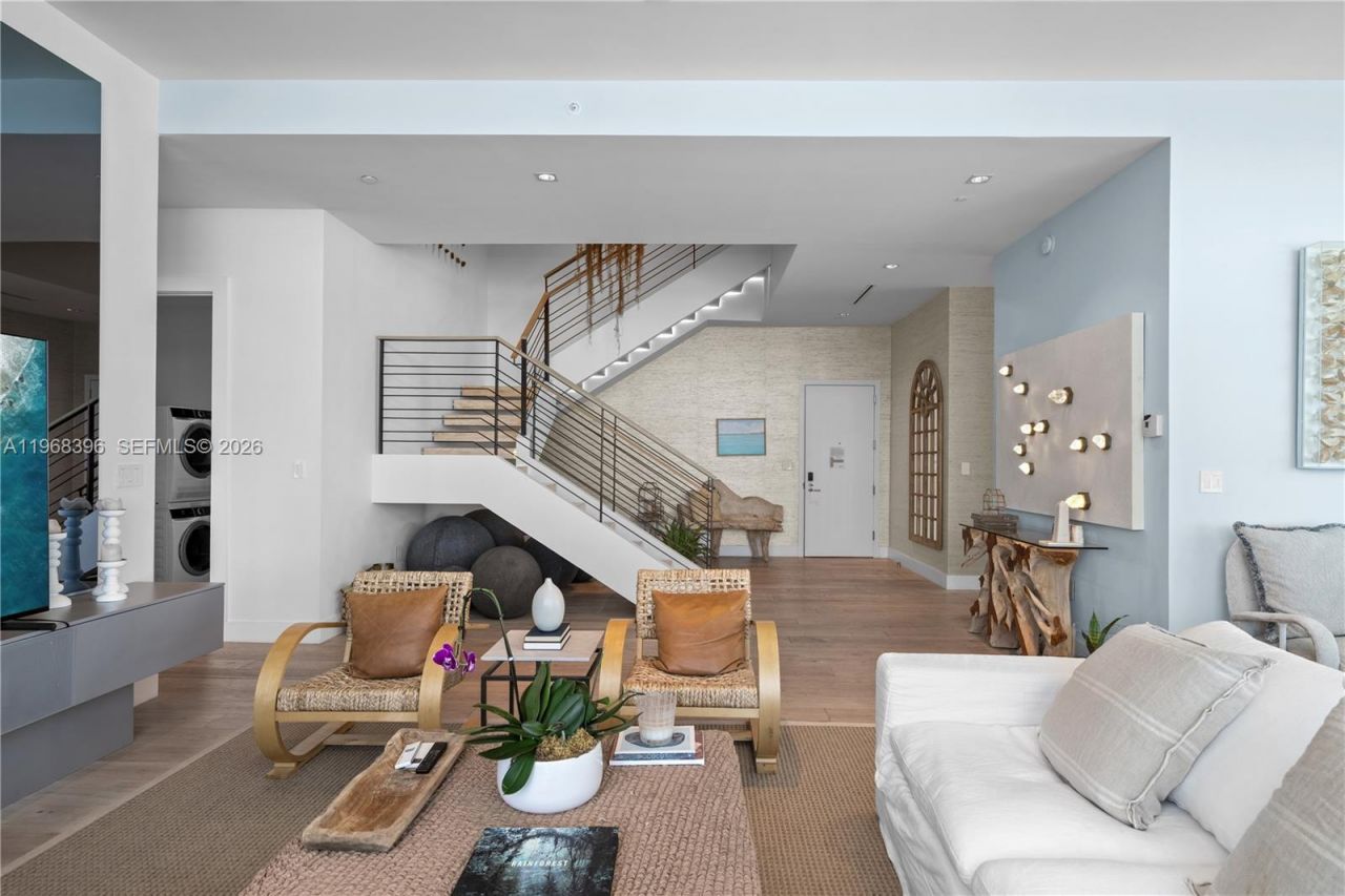 102 24th St , Unit PH-1610, Miami Beach, FL 33139 Photo