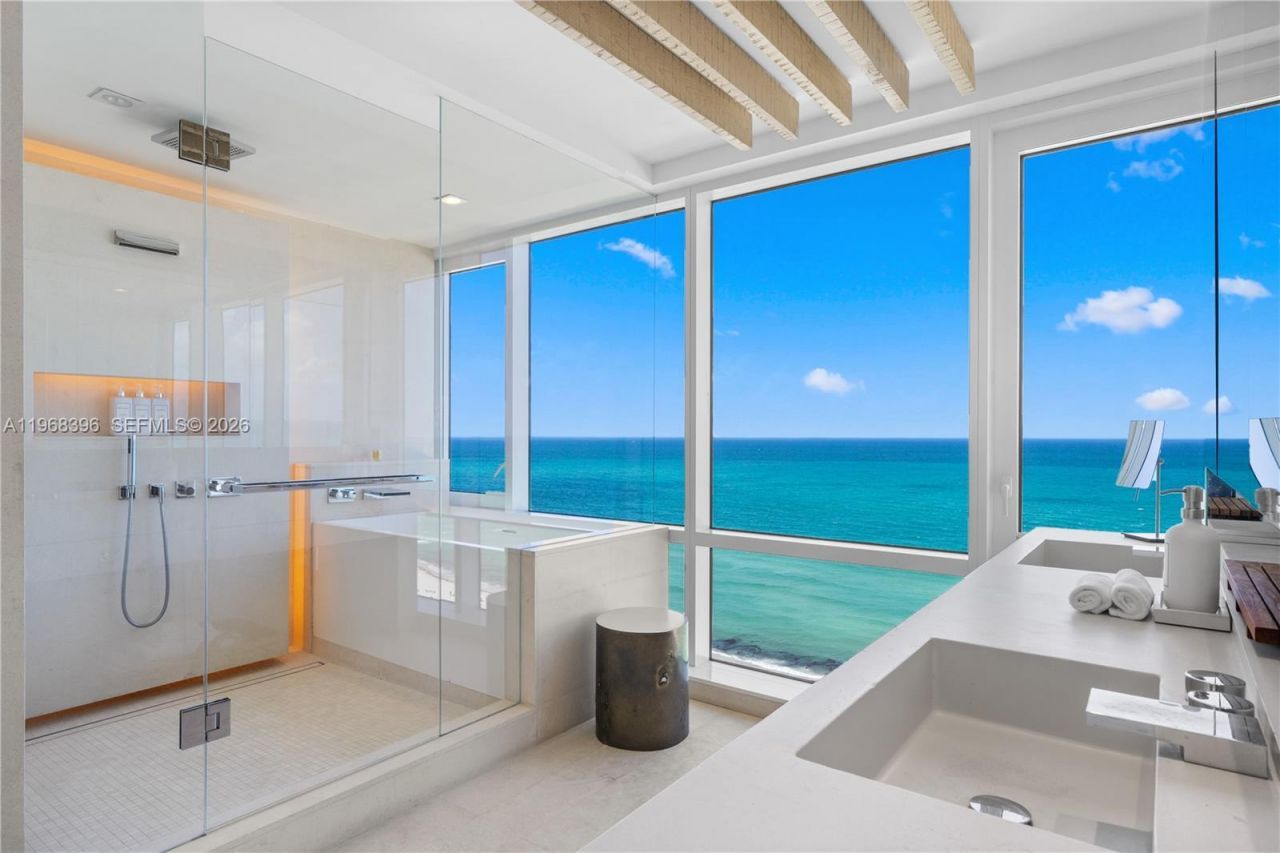 102 24th St, Unit PH-1610, Miami Beach, FL 33139 Photo