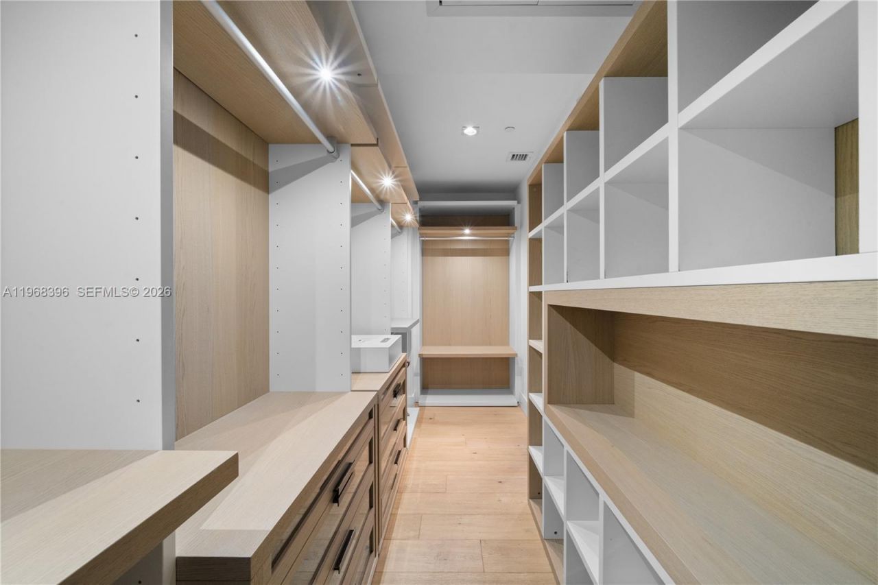 102 24th St, Unit PH-1610, Miami Beach, FL 33139 Photo