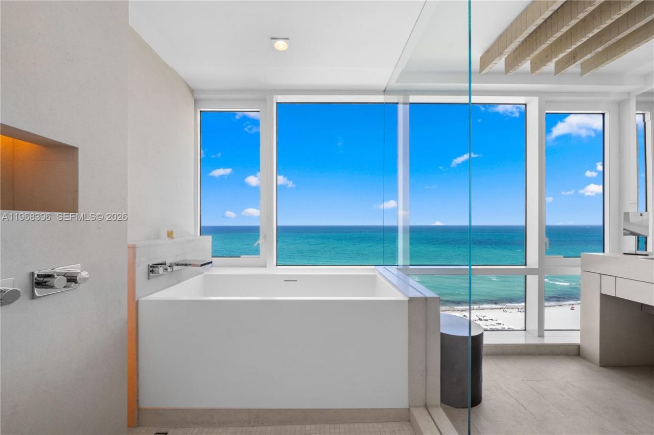 102 24th St , Unit PH-1610, Miami Beach, FL 33139 Photo