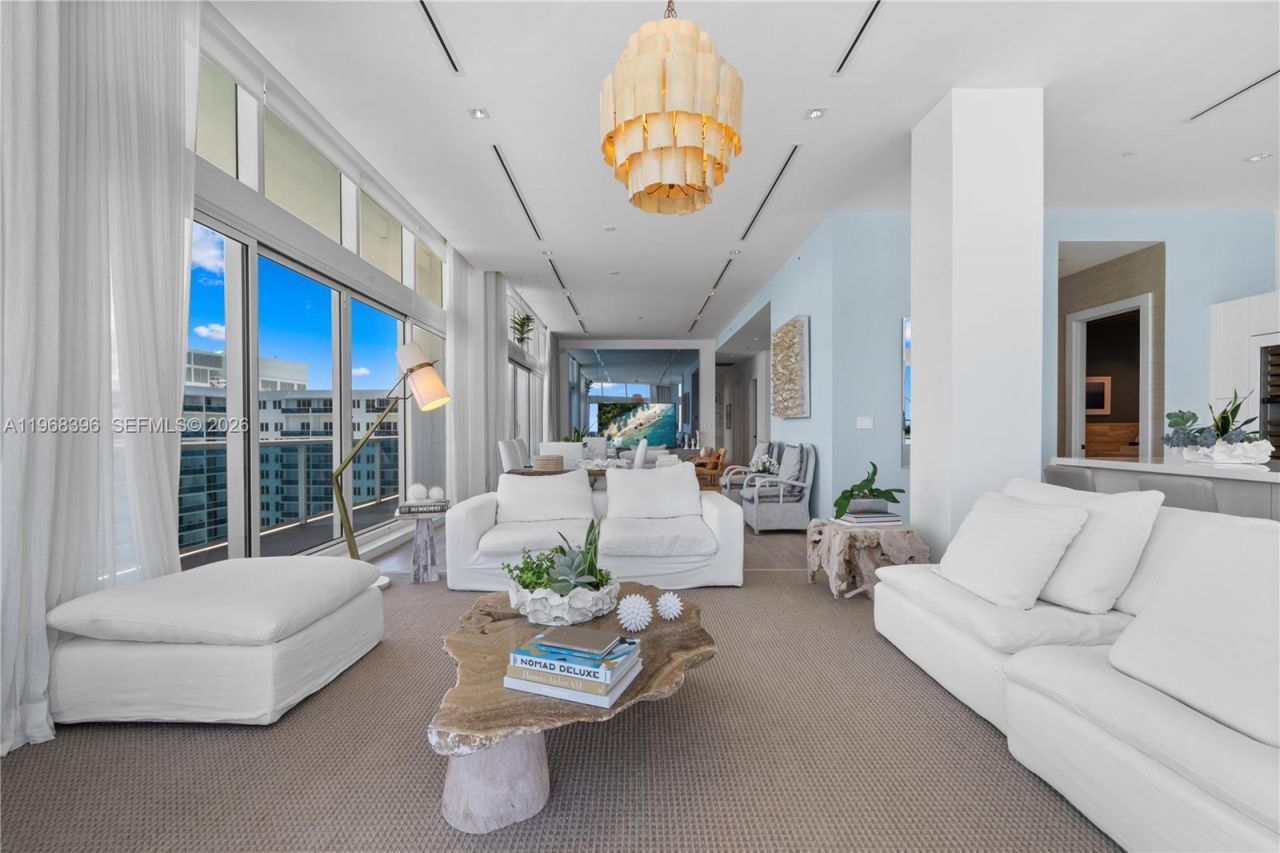 102 24th St, Unit PH-1610, Miami Beach, FL 33139 Photo
