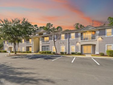 6081 MAGGIES Circle, Unit 104, Jacksonville, FL 32244