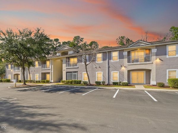 6081 MAGGIES Circle, Unit 104, Jacksonville, FL 32244