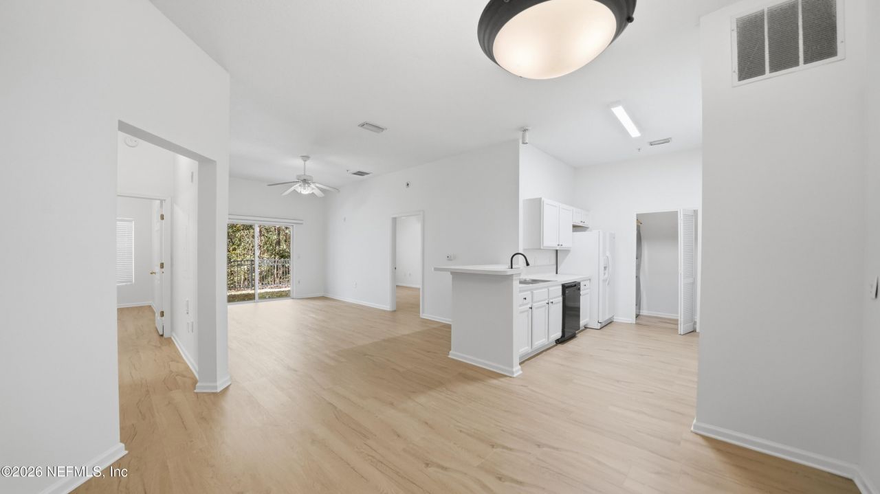 6081 Maggies Circle, Unit 104, Jacksonville, FL 32244 Photo
