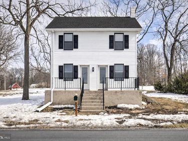 1419 SNYDER CORNER ROAD, RED LION, PA 17356