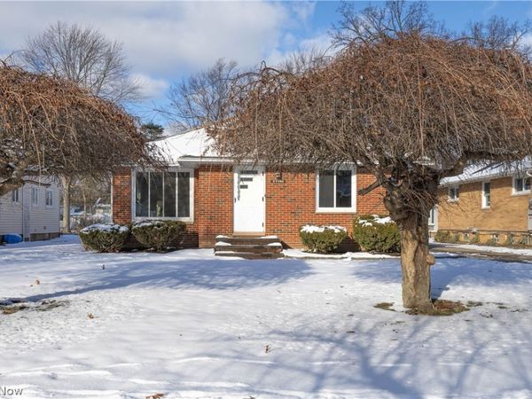 24206 Beech Lane, North Olmsted, OH 44070