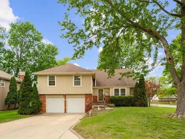 625 N Stevenson Street, Olathe, KS 66061