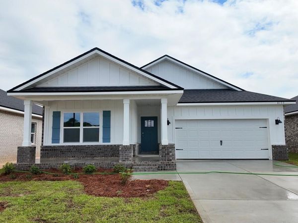 8155 Fox Hunt Drive, Milton, FL 32583