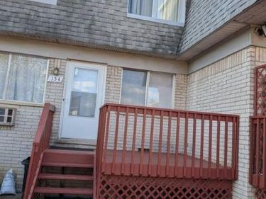 154 Ladd Road, Walled Lake, MI 48390