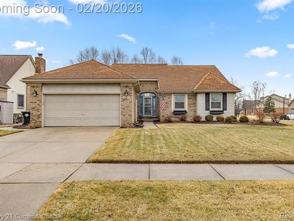 26802 Inverness Street, Woodhaven, MI 48183