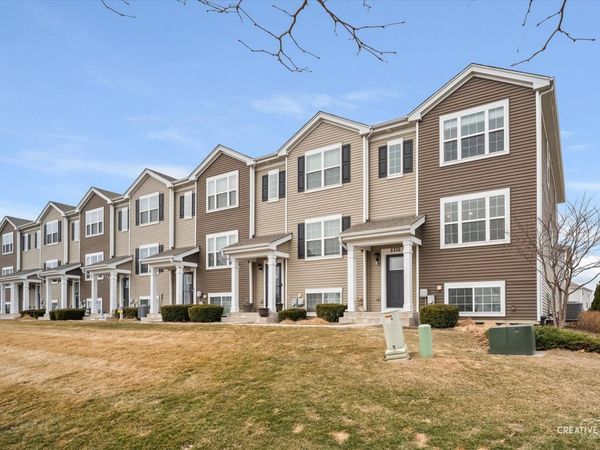 2352 Alison Avenue, Pingree Grove, IL 60140