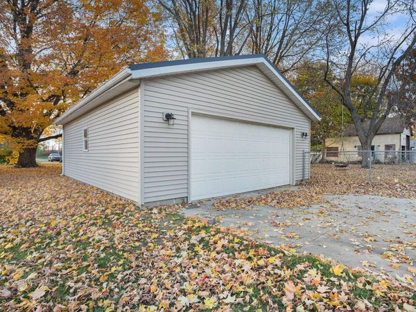 212 S State Street, White Pigeon, MI 49099