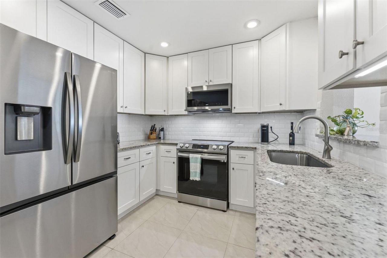 1824 59th Way N, Saint Petersburg, FL 33710 Photo