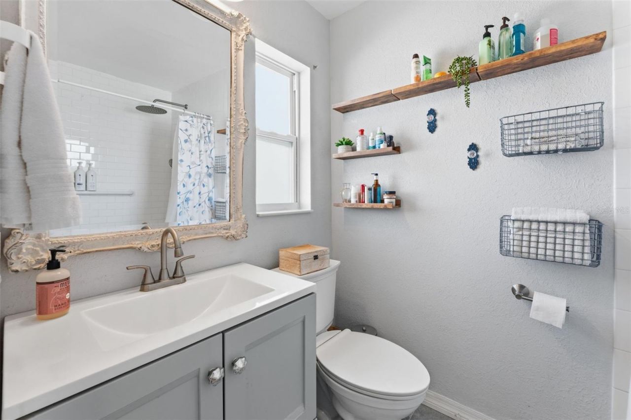 1824 59th Way N, Saint Petersburg, FL 33710 Photo