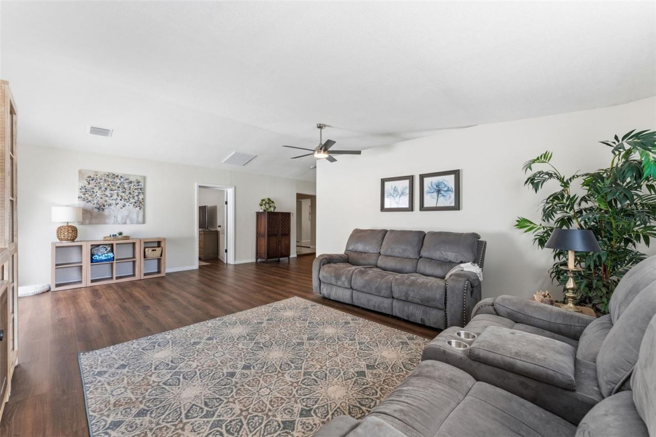 1824 59th Way N, Saint Petersburg, FL 33710 Photo