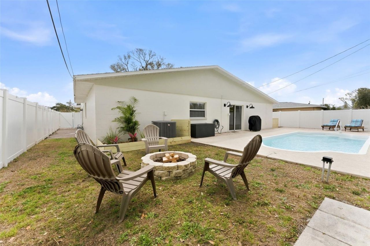 1824 59th Way N, Saint Petersburg, FL 33710 Photo