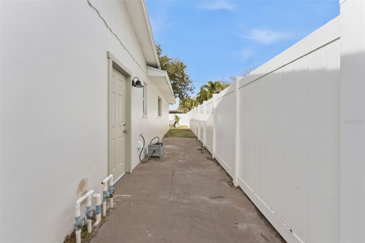 1824 59th Way N, Saint Petersburg, FL 33710 Photo