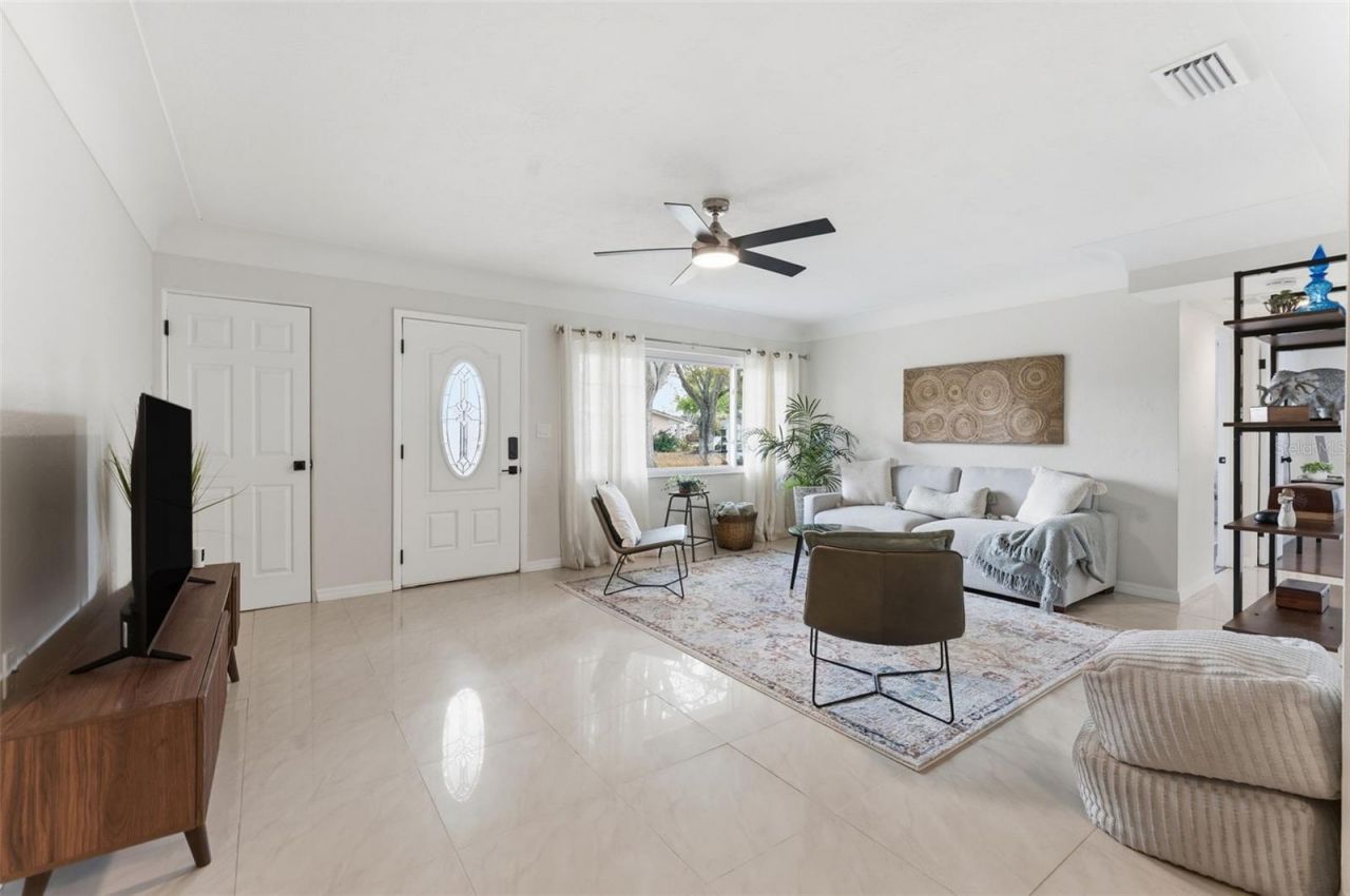 1824 59th Way N, Saint Petersburg, FL 33710 Photo