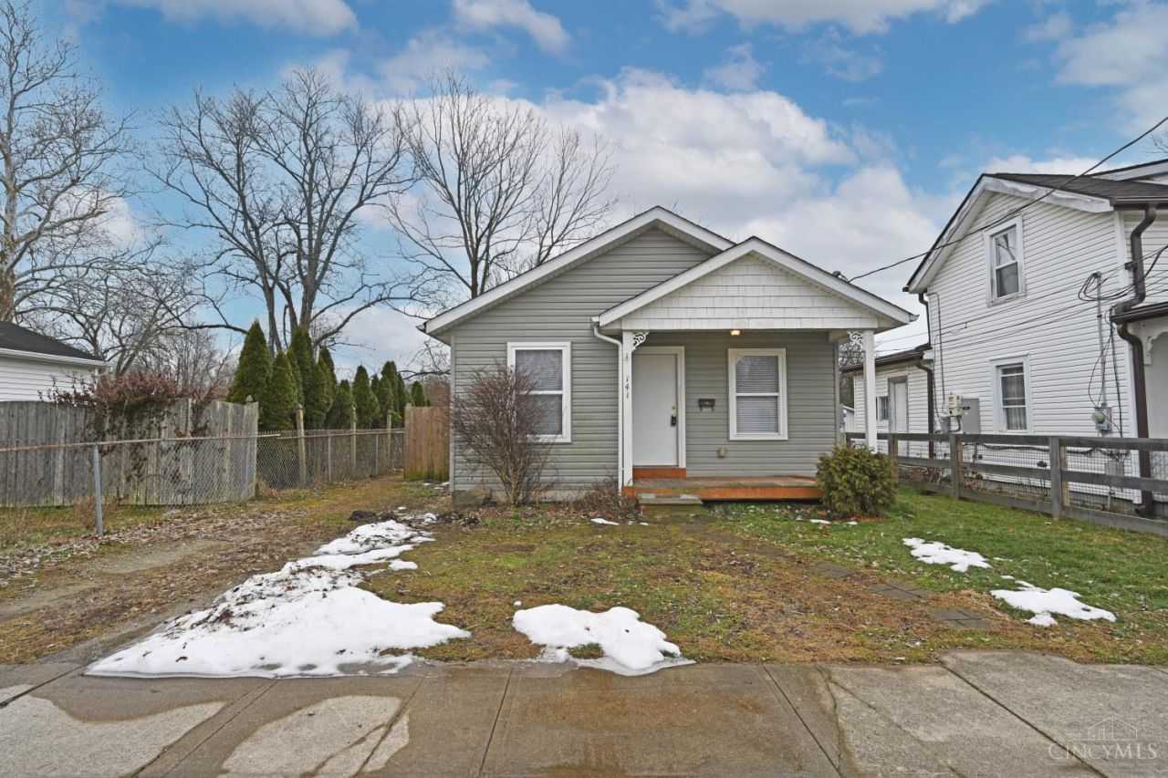 141 E Mckinley Street, South Lebanon, OH 45065 Main Photo