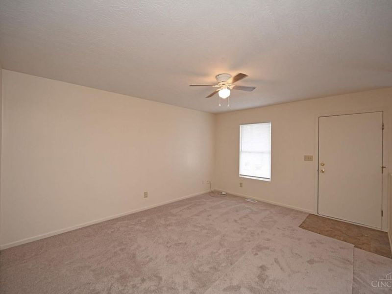 141 E McKinley Street, South Lebanon, OH 45065 Photo 6