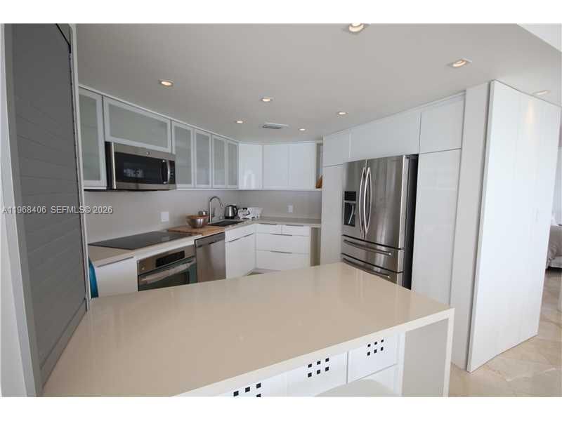 5151 Collins Av, Unit 532, Miami Beach, FL 33140 Photo