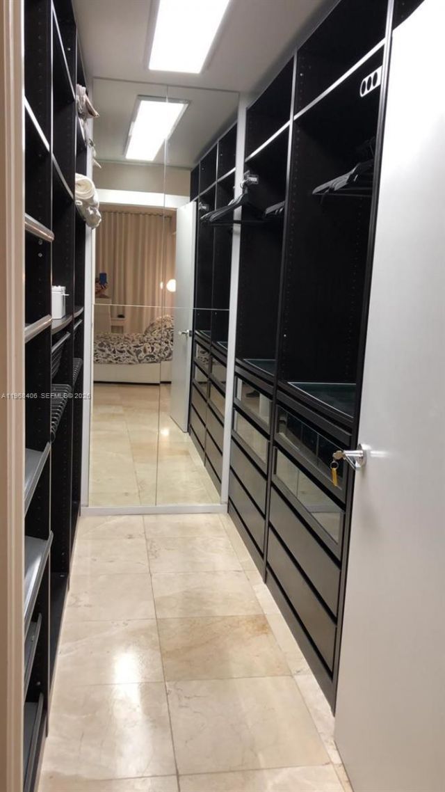 5151 Collins Av, Unit 532, Miami Beach, FL 33140 Photo