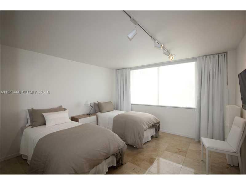 5151 Collins Av, Unit 532, Miami Beach, FL 33140 Photo