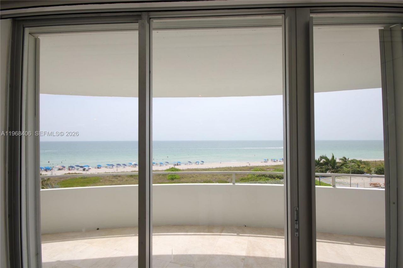 5151 Collins Av, Unit 532, Miami Beach, FL 33140 Photo