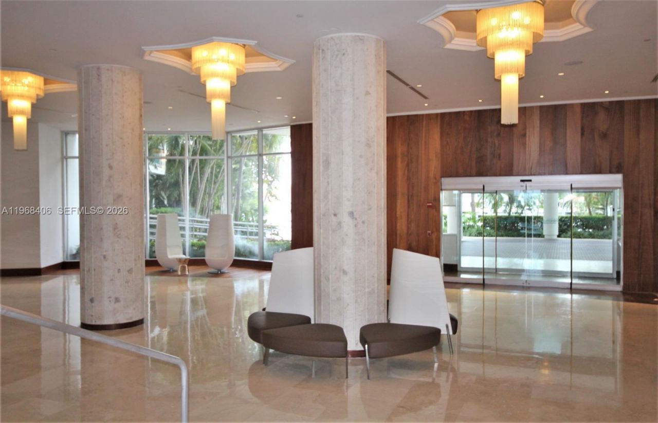 5151 Collins Av, Unit 532, Miami Beach, FL 33140 Photo