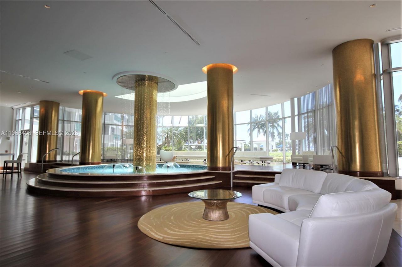 5151 Collins Av, Unit 532, Miami Beach, FL 33140 Photo