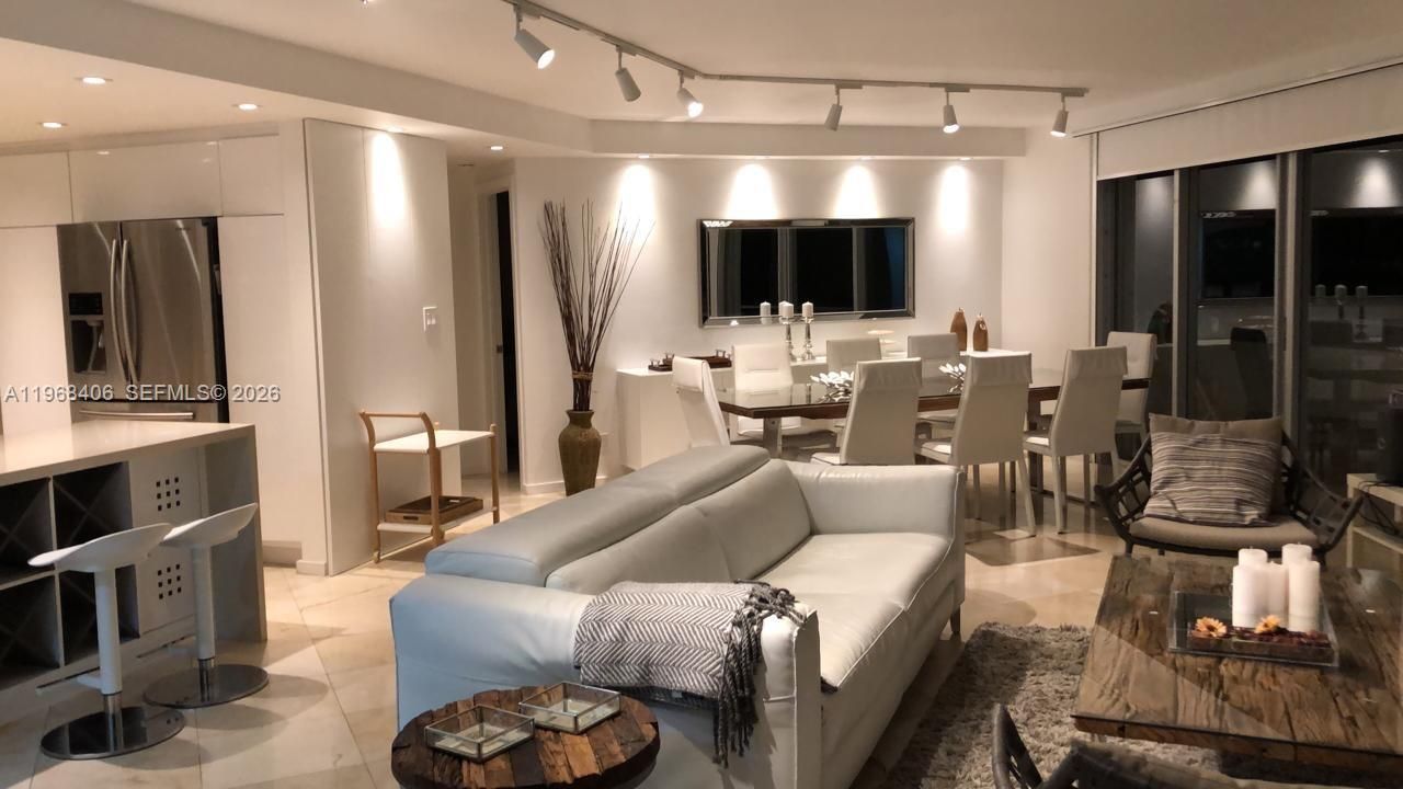 5151 Collins Av, Unit 532, Miami Beach, FL 33140 Photo