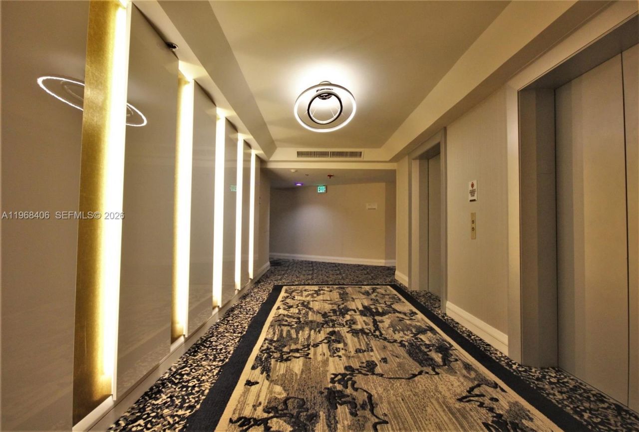 5151 Collins Av, Unit 532, Miami Beach, FL 33140 Photo