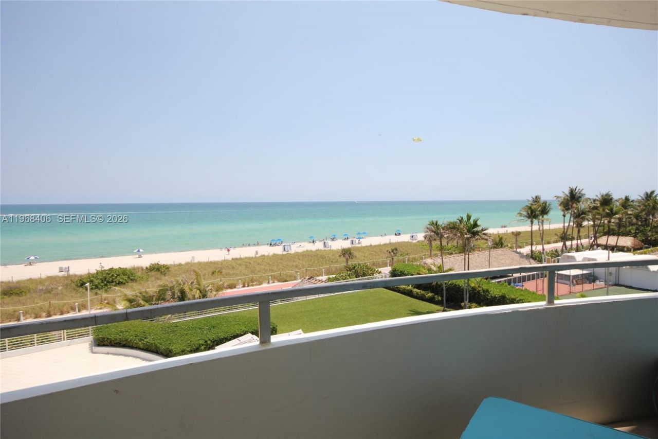 5151 Collins Av, Unit 532, Miami Beach, FL 33140 Photo