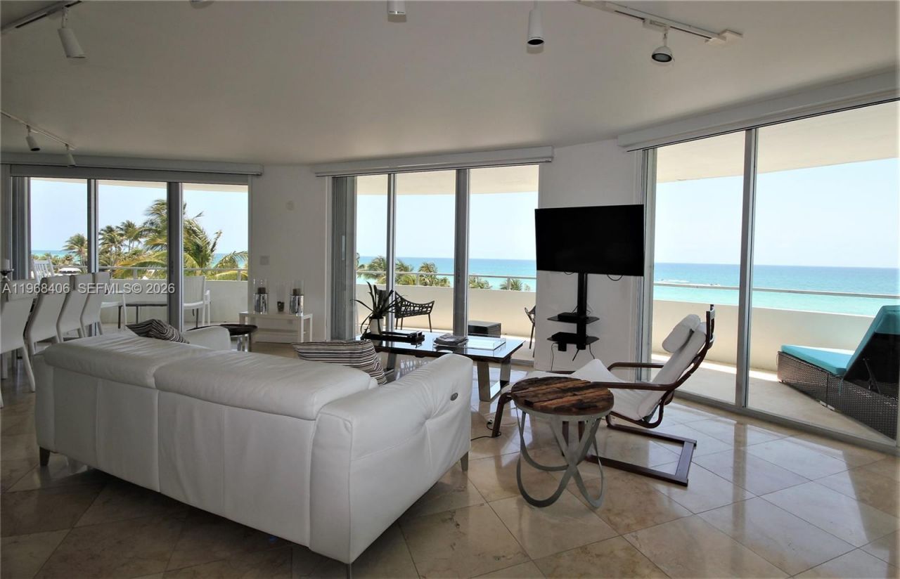 5151 Collins Av, Unit 532, Miami Beach, FL 33140 Photo