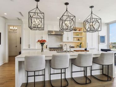 1111 W River Parkway, Unit 14E, Minneapolis, MN 55415