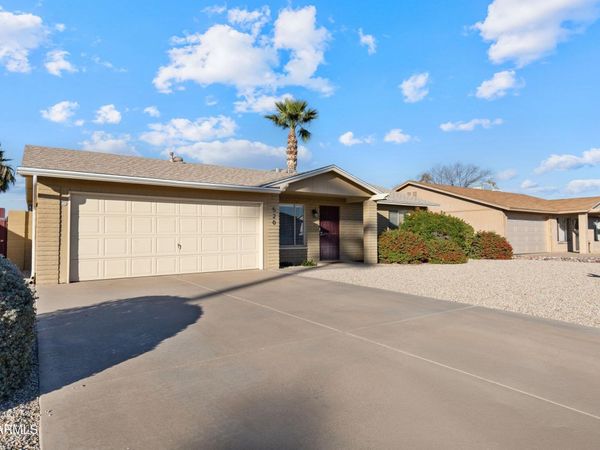 520 E WATSON Drive, Tempe, AZ 85283