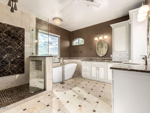 960 W MYRTLE Drive, Chandler, AZ 85248