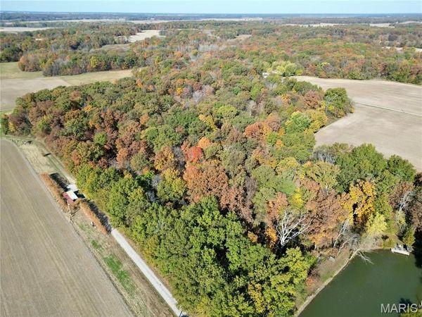 18061 North 1100 Street , Newton, IL 62432